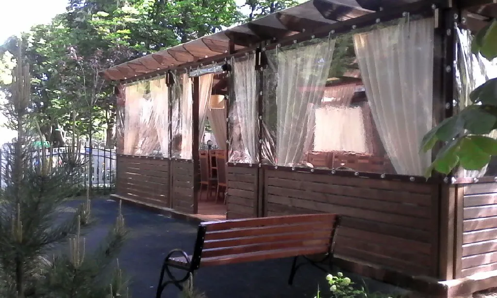 Мягкие окна для веранды VERANDADECOR - Большая беседка